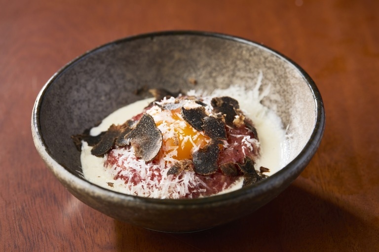 OSAKA限定 トリュフと馬肉のタルタル 3,850円(税込)