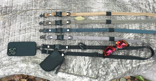 アウトドア派に人気のマルチストラップがバージョンアップ！ 7月25日(火)より、タフすぎる耐水ミニ財布と同時販売開始