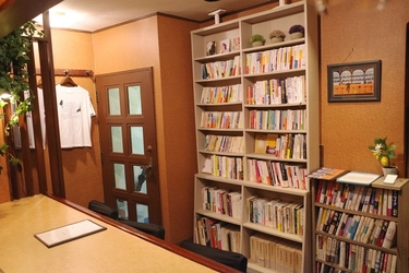 新宿・ブックバーひらづみ開店3周年キャンペーン開催！ 9月1日～6日の間にご来店の先着100名に図書カードをプレゼント