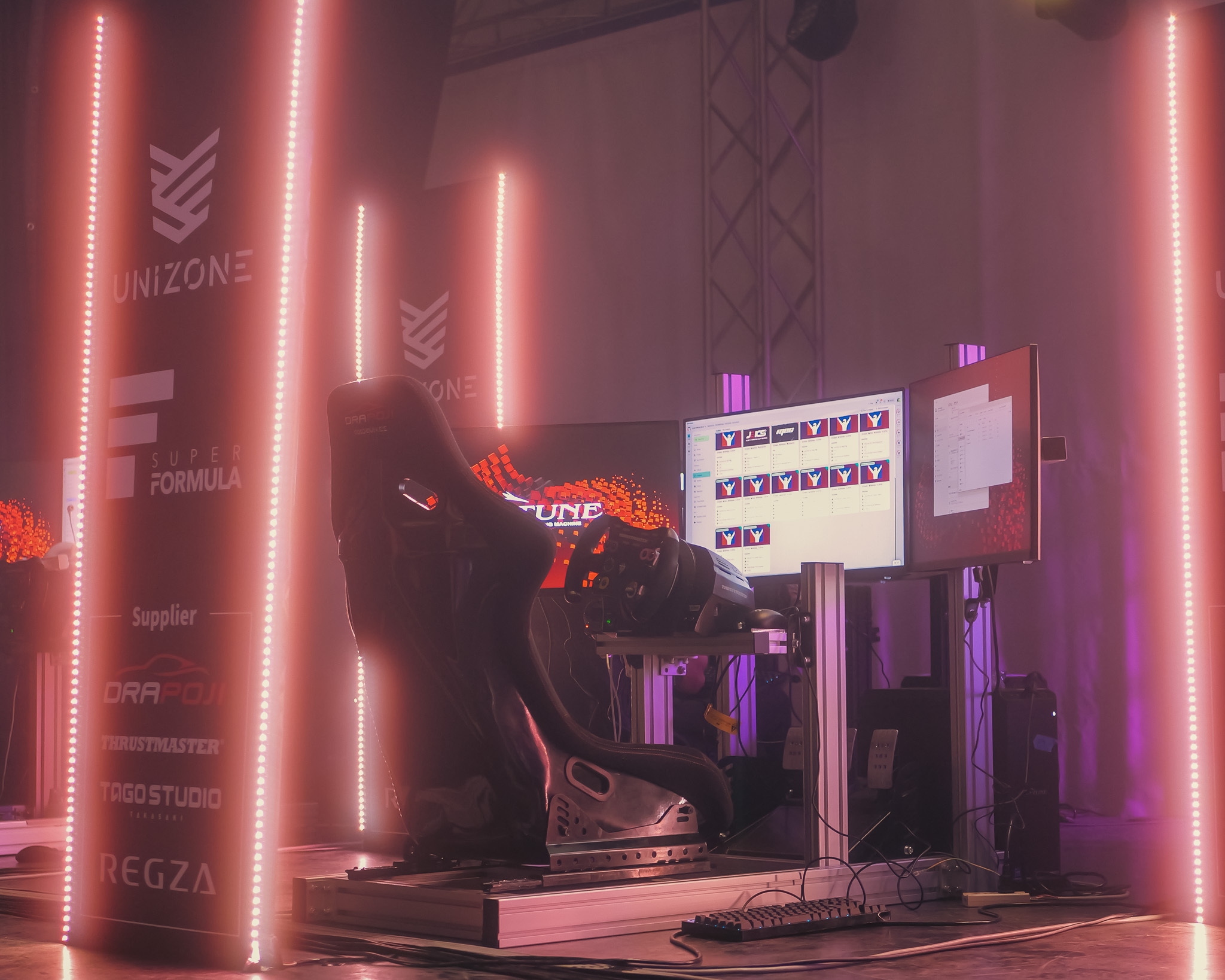 UNIZONE公式筐体 大会開催時風景