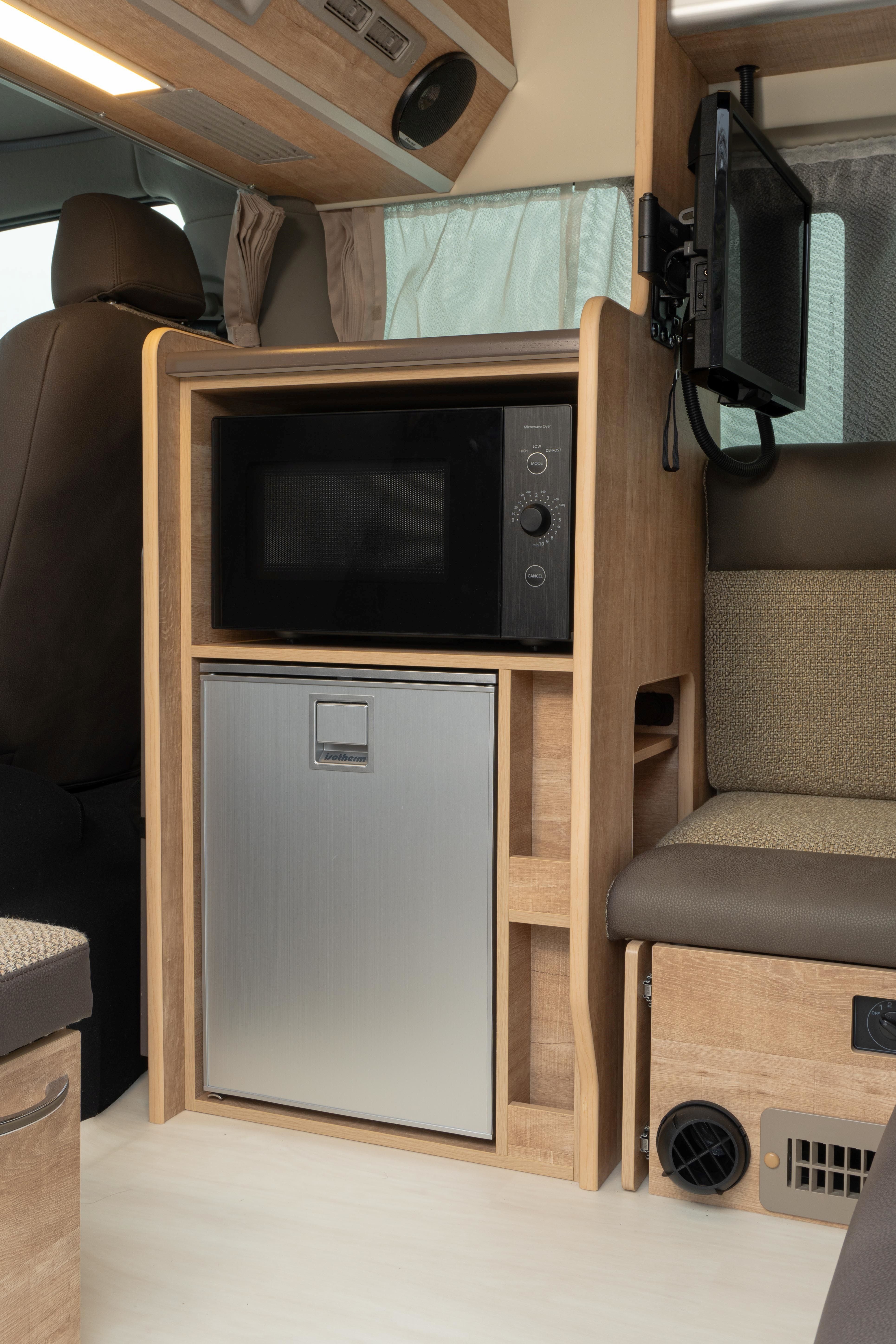 レクビィイゾラ 電子レンジと冷蔵庫