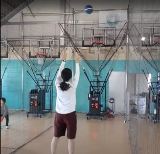 湘南・辻堂で夏休みの快適なスポーツ習慣！早起きでお得に！ 早朝無人営業で楽しめるバスケ施設『ShonanSTRING』の 夏休み特別企画