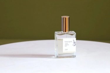 天然和精油の香りに満たされる「hana to miオードトワレ」3種　 東京・大阪の直営店、公式オンラインショップにて2月1日発売
