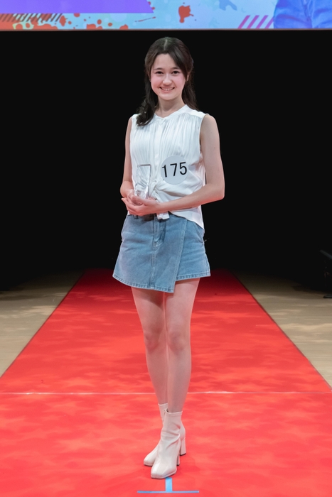 準グランプリ TIARA(ティアラ) 中学2年生