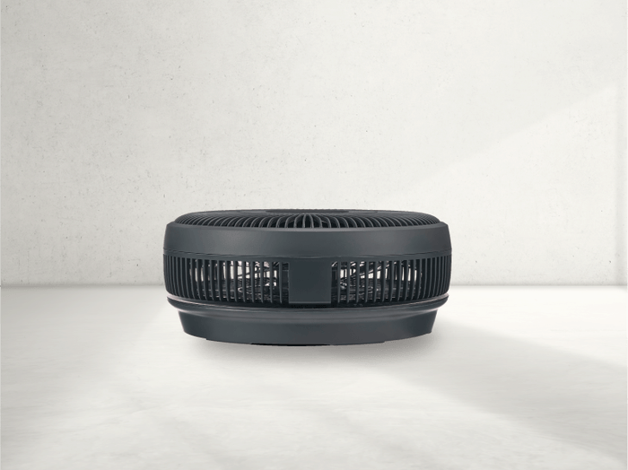 収納時の高さ約14センチ