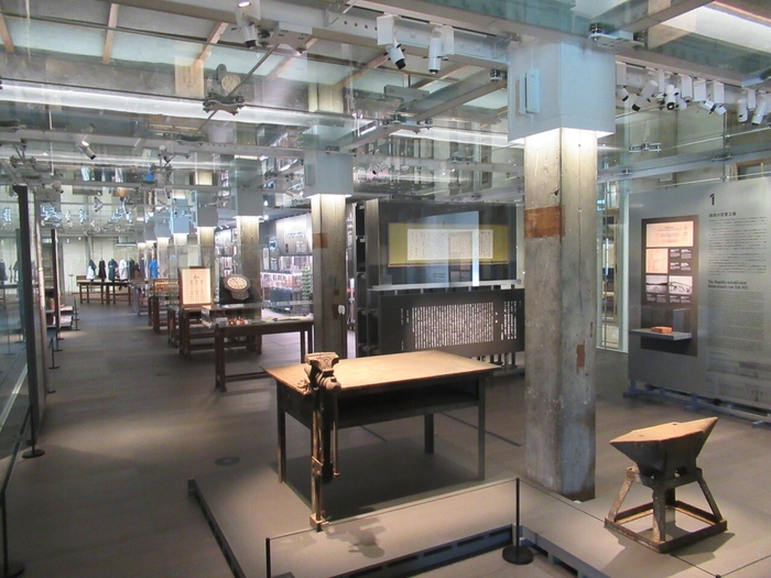 西置繭所1階 ギャラリー ※画像提供 富岡市