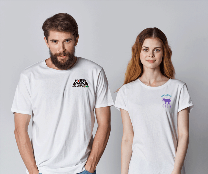 左:ToMoデザイン 右:絵描きのゆめデザイン