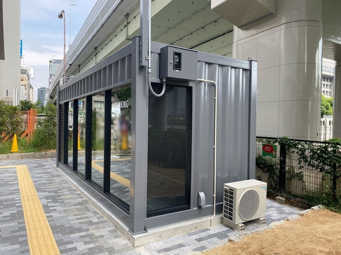 屋外用コンテナ型喫煙室(堂島公園) 外観3