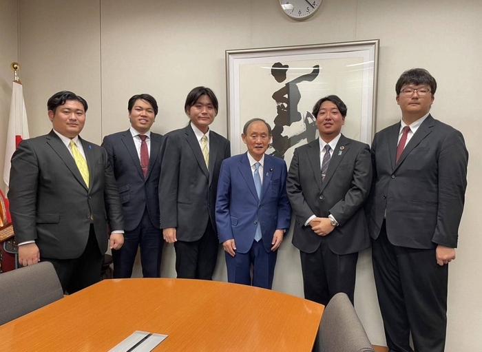 菅義偉元内閣総理大臣(第1回大会)