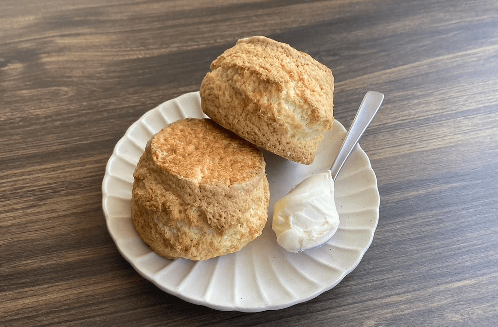 bake shop HELLO:リッチミルクスコーン