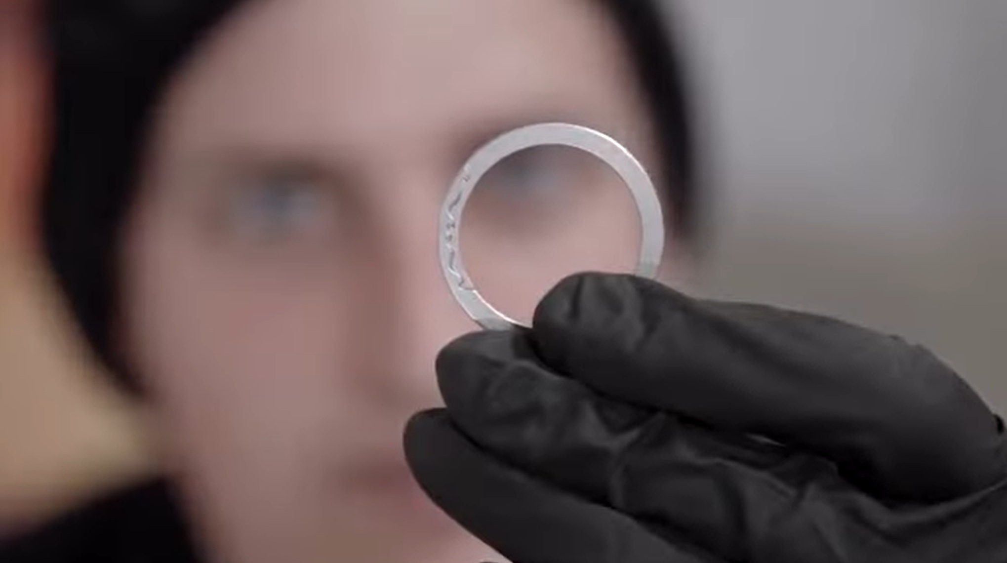 職人がひとつひとつ手仕事で仕上げています