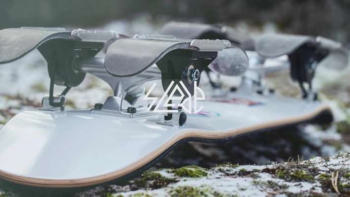 日本初上陸！フィンランド発「Slede(スレーデ)」が販売開始　 スノーボードとスケートボードがゲレンデで合体　 ～新感覚のWinter Sports Goods誕生！～