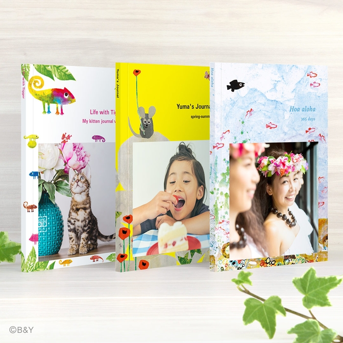 気分はまるで絵本の主人公『スイミー』表紙を再現! レオ・レオニの大人気3作品がフォトブックの表紙に登場