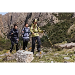 秋のトレッキングも、-20℃の極寒も あらゆる冒険に、デカトロンの新作アウター