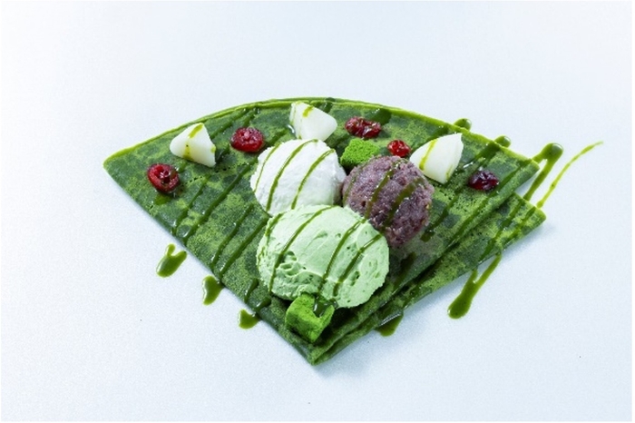 冷たい白玉をトッピング!