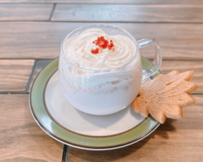 ホッとストロベリーラテ~足柄天狗せんべい付き~