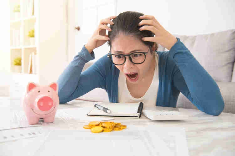 賃貸クローゼットドアを破損させてしまった場合、修理利用は誰が持つの?