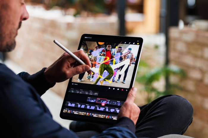 Procreateブラシで動画の上に描画(クレジット: Procreate, 21-19 のアニメーション作品)