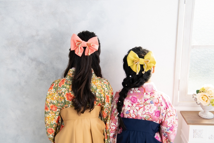 (左)若草色×イエロー (右)桃色×ネイビー 着用2