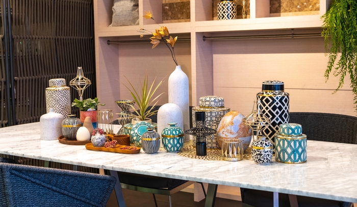 株式会社マルキン SENSO de VITA ショールーム1F リゾートインテリア