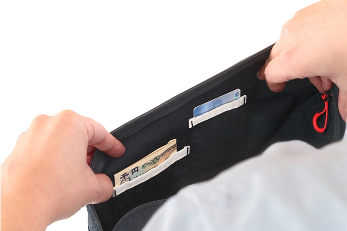 サッと、お金やカードにアクセス