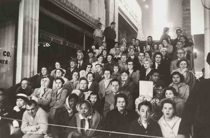 《映画のプレミア、ロサンゼルス》1955年 Movie Premiere&#44; Los Angeles&#44; 1955 (C) Robert Frank