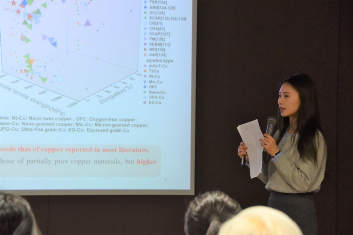 中国人学生による発表