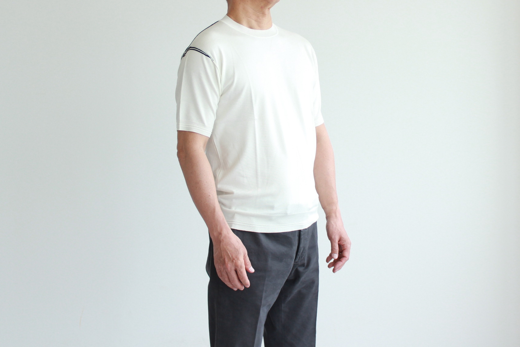 シャツ オフホワイト