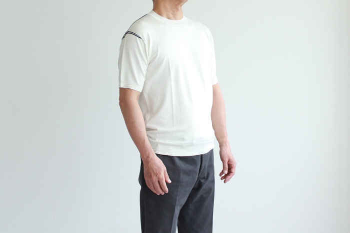 シャツ オフホワイト