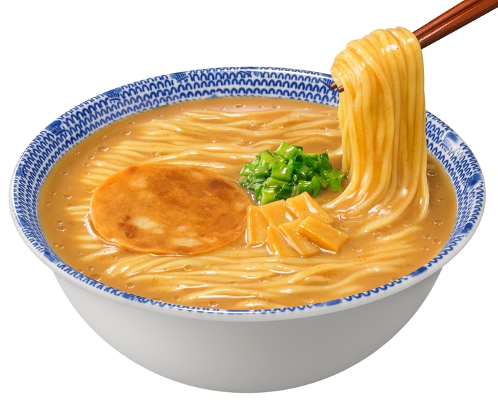 マルちゃん正麺 カップ 極濃魚介豚骨 調理画像(1)