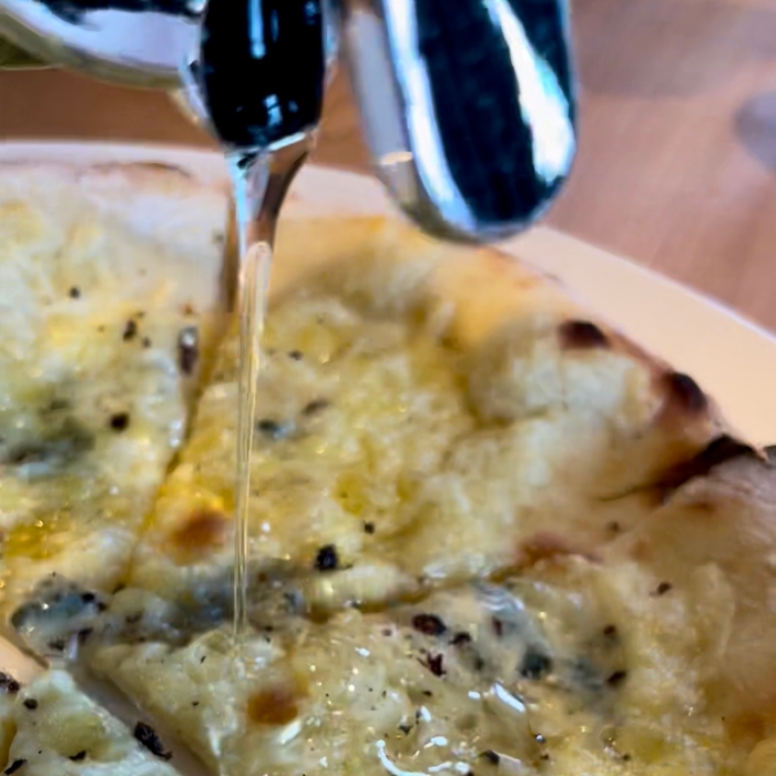 蜂蜜をたっぷりとかけて