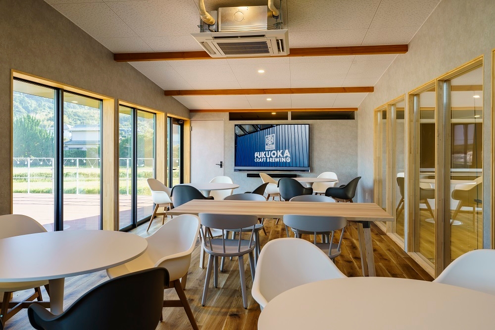 2階客席はゆったりくつろげる雰囲気。
