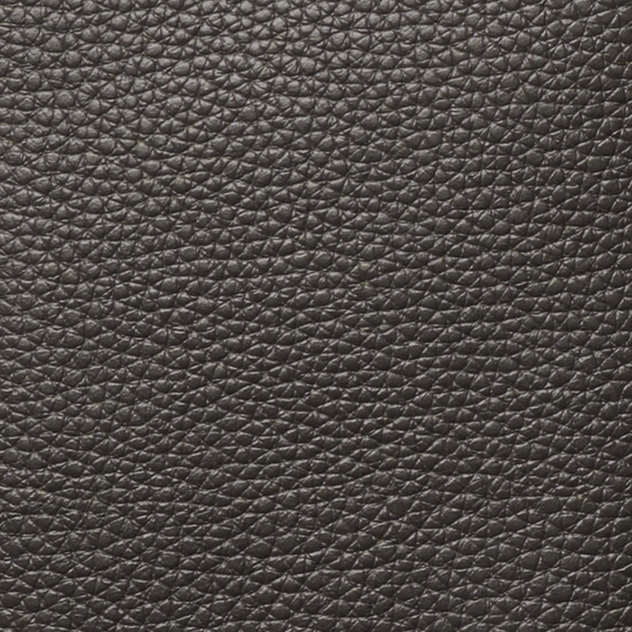 〈エクリプス〉 マニッシュで端正なグレー。 “日食”を意味するこのカラーは、太陽が月の陰に隠れた時の空の色をイメージして作られました。