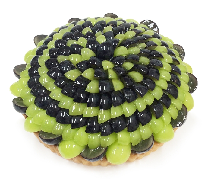 《銀座店》山梨県笛吹産シャインマスカット「富士山の彩(ふじやまのいろどり)」と長野県産「ナガノパープル」のレアチーズ プライス:1,500円/1ピース、15,000円/1ホール