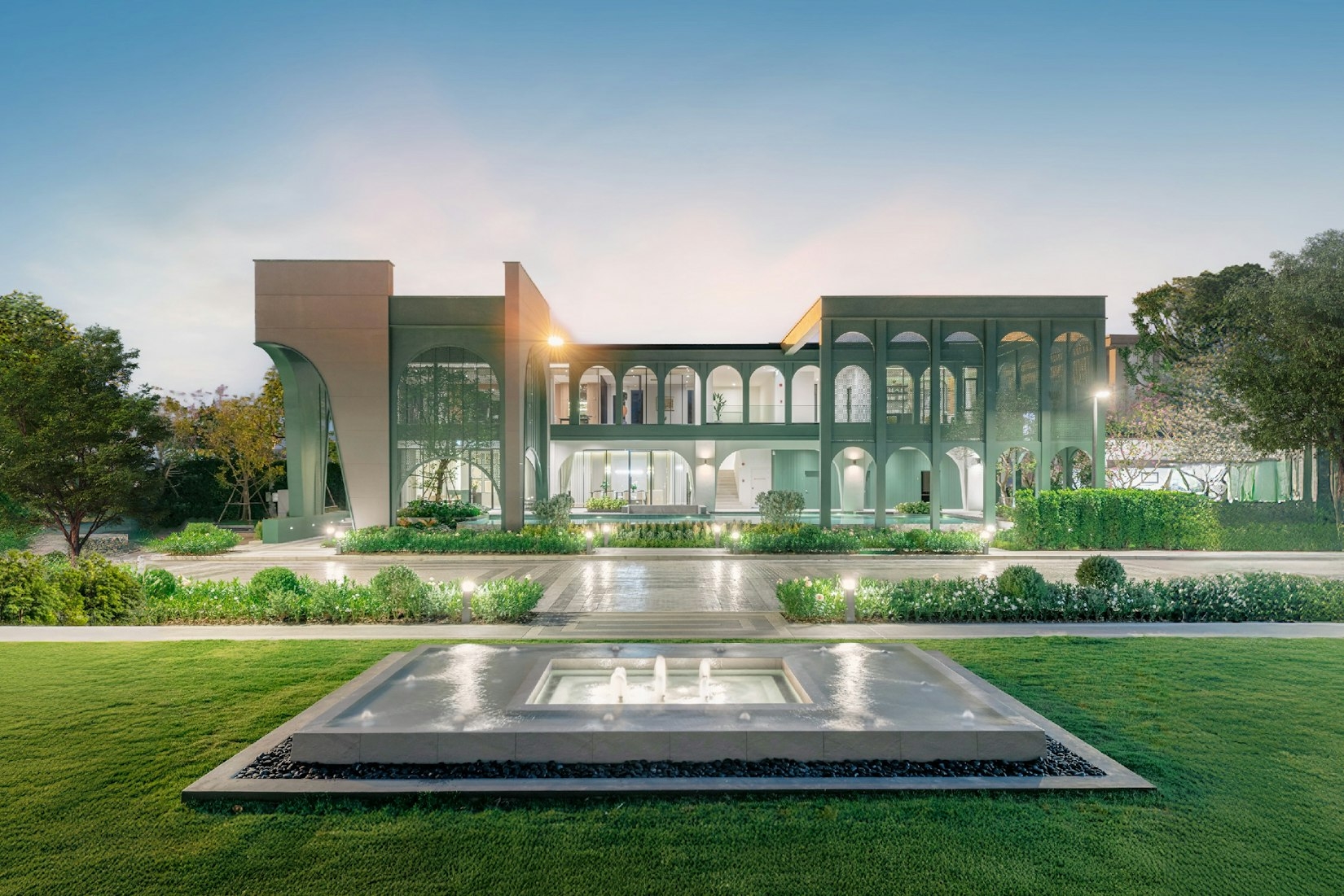 プール・ラウンジなどを併設するクラブハウス(外観)