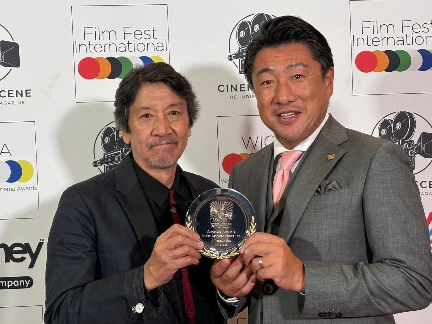 俳優・奥田 瑛二さん/株式会社クレバリーホーム 代表取締役・松田 芳輝さん