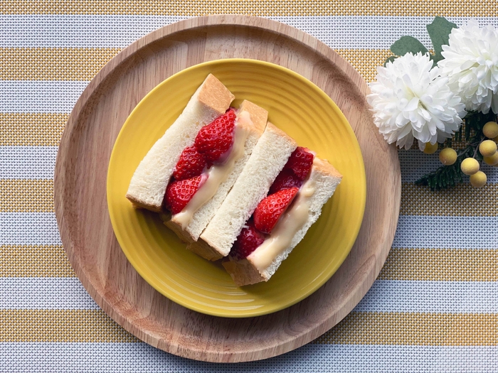 いちご&ホワイトチョコレートジャムのサンドイッチ