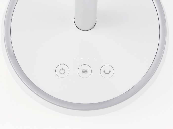 操作部はアイコン表示のみでシンプル