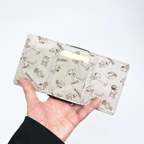 スヌーピーの三つ折り財布