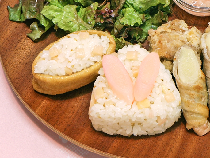 左)岩下の新生姜いなり 右)岩下の新生姜 悪魔風おにぎり