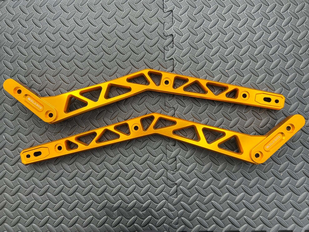 BULLITT WORX ストラット