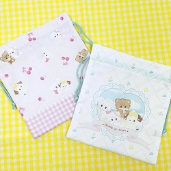 SNSで話題！mikko illustrationsのレトロでガーリーな世界観がぎゅっとつまった巾着です。