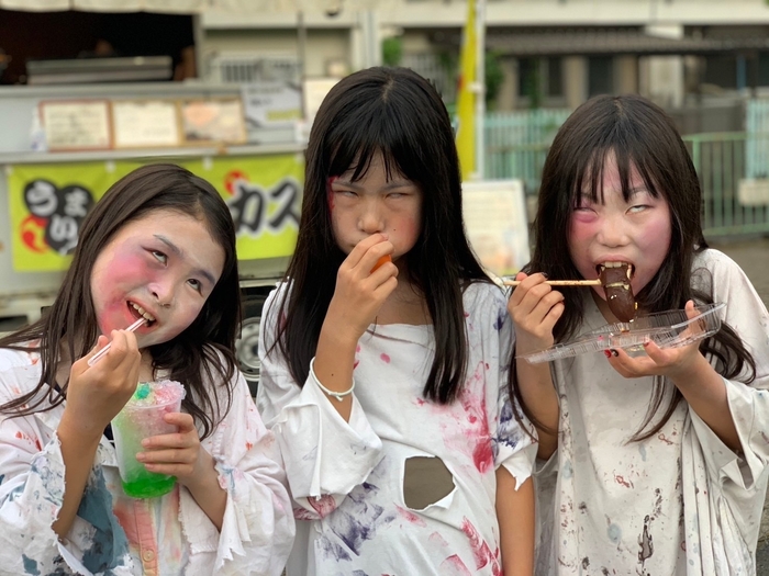 一瞬でゾンビになりきります!