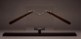 ブルース・リー:ヌンチャク (C)Julien's Auctions