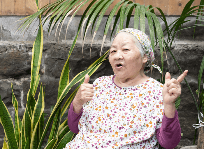 八丈島の名物おばあこと福田栄子さん（通称えいこば）