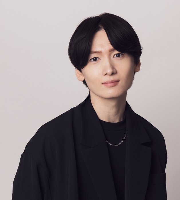 <ETVOS>オフィシャル メイクアップアーティスト_阿部_真明氏