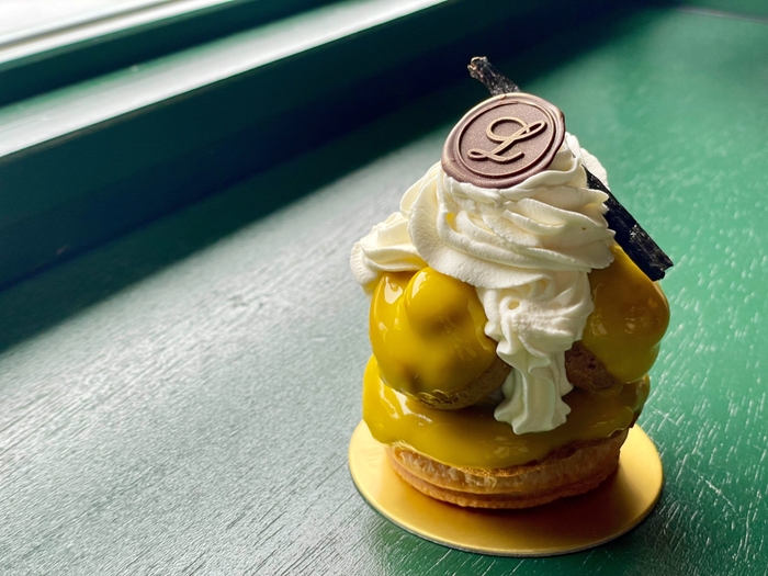 「L'air du temps」「サントノーレ ショコラ トロピコ」プティガトー 840円