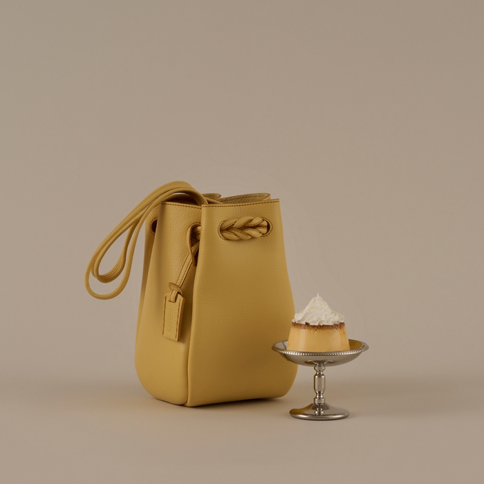 「ROCHE」新色『カスタード』