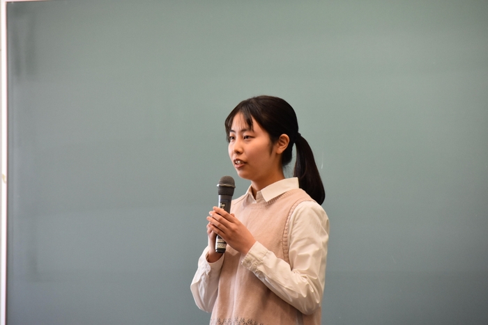 挨拶する木全さん