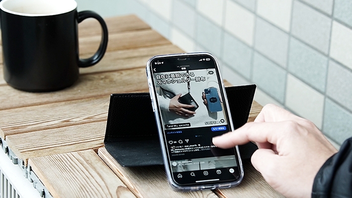 縦視聴スタンドで快適利用に